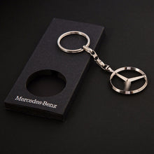 Load image into Gallery viewer, New for Mercedes benz accesorios llavero sólido ahuecado for Mercedes trigo coche Logo coche Llaveros de metal anuncio colgante

